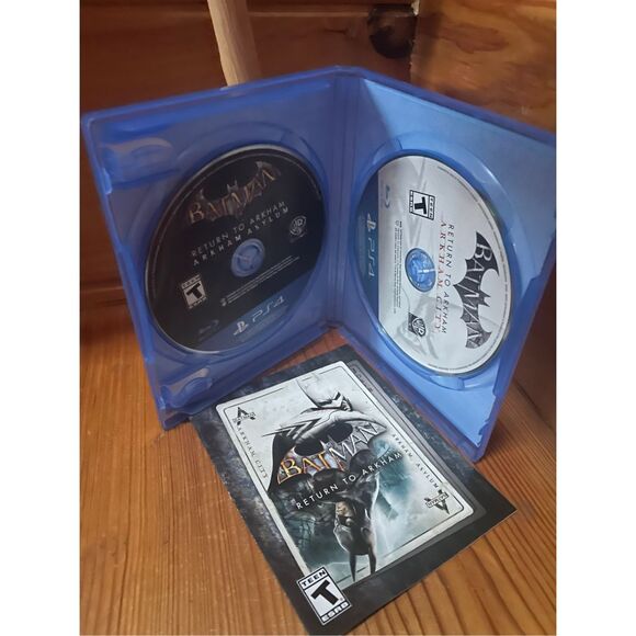 Batman: Return to Arkham (Sony PlayStation 4) - Picture 2 of 3